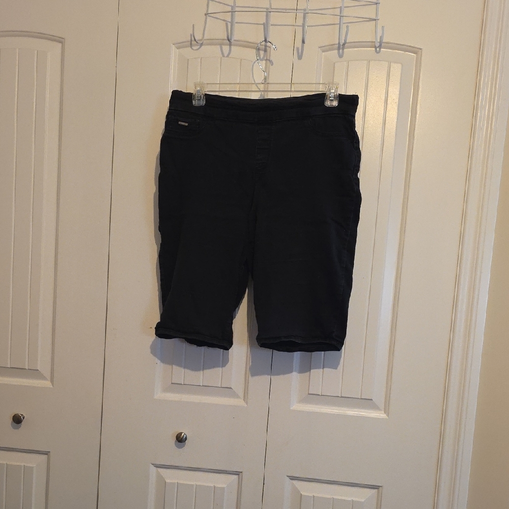 Nine West Black Women's Bermudas